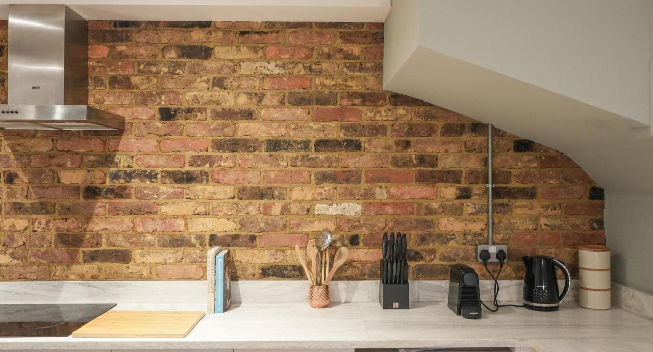 Stunning Brighton Seaside 2-Bedroom Townhouse With Patio, Sleeps 6 Exterior foto