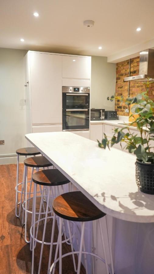 Stunning Brighton Seaside 2-Bedroom Townhouse With Patio, Sleeps 6 Exterior foto